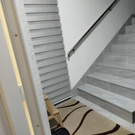 Apartman Prenociste Nina *